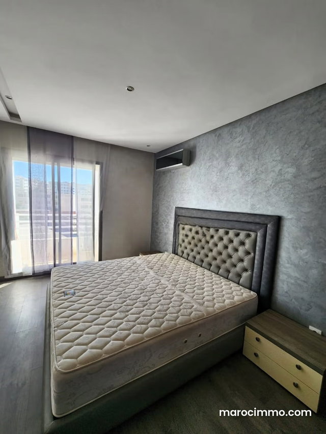 Studio meublé Luxe 50m2 Bourgogne Ouest Ss Vis àVi — 3