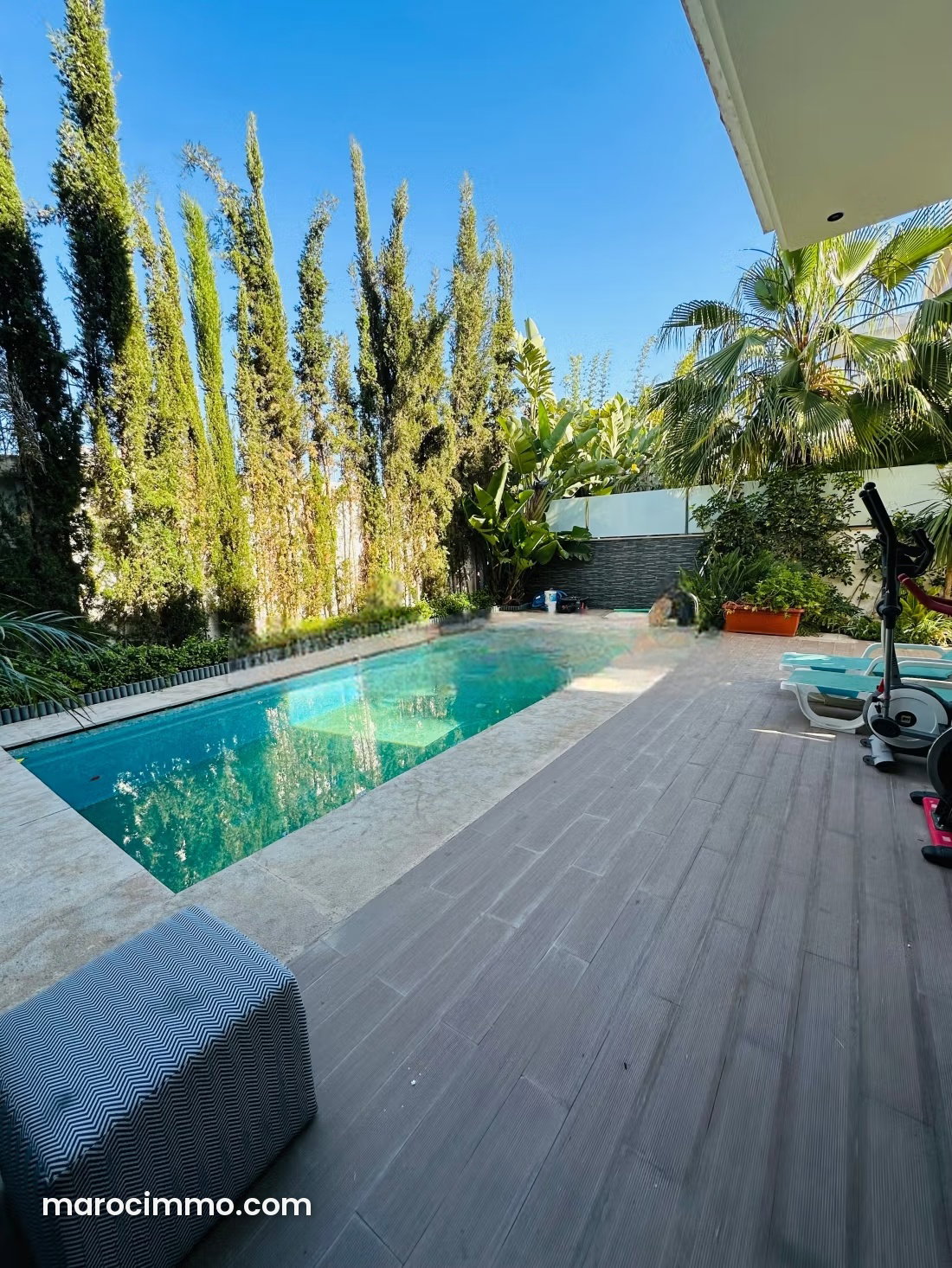 Villa 570 m² avec piscine et ascenseur, Ville verte Bouskoura — Bouskoura