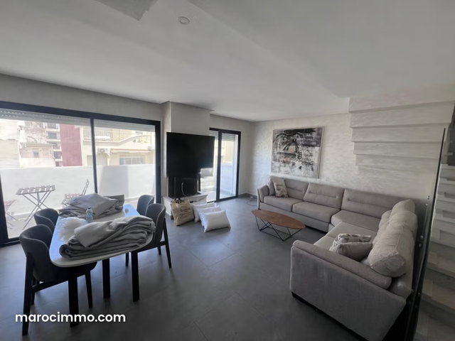 Bel appartement en location à Racine. 3 grandes pièces. Bien meublé — 3