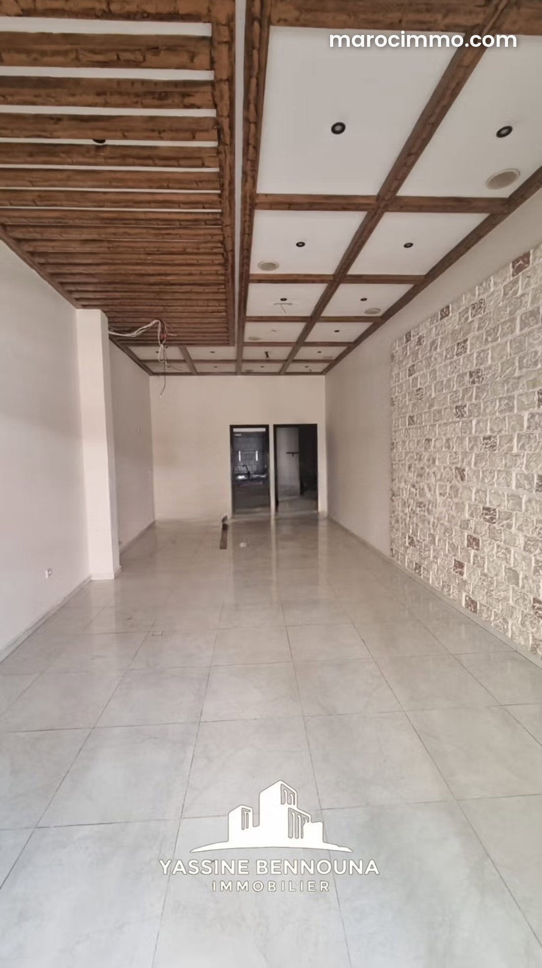 محل معاصر للكراء بحي الإداري بطنجة — طنجة