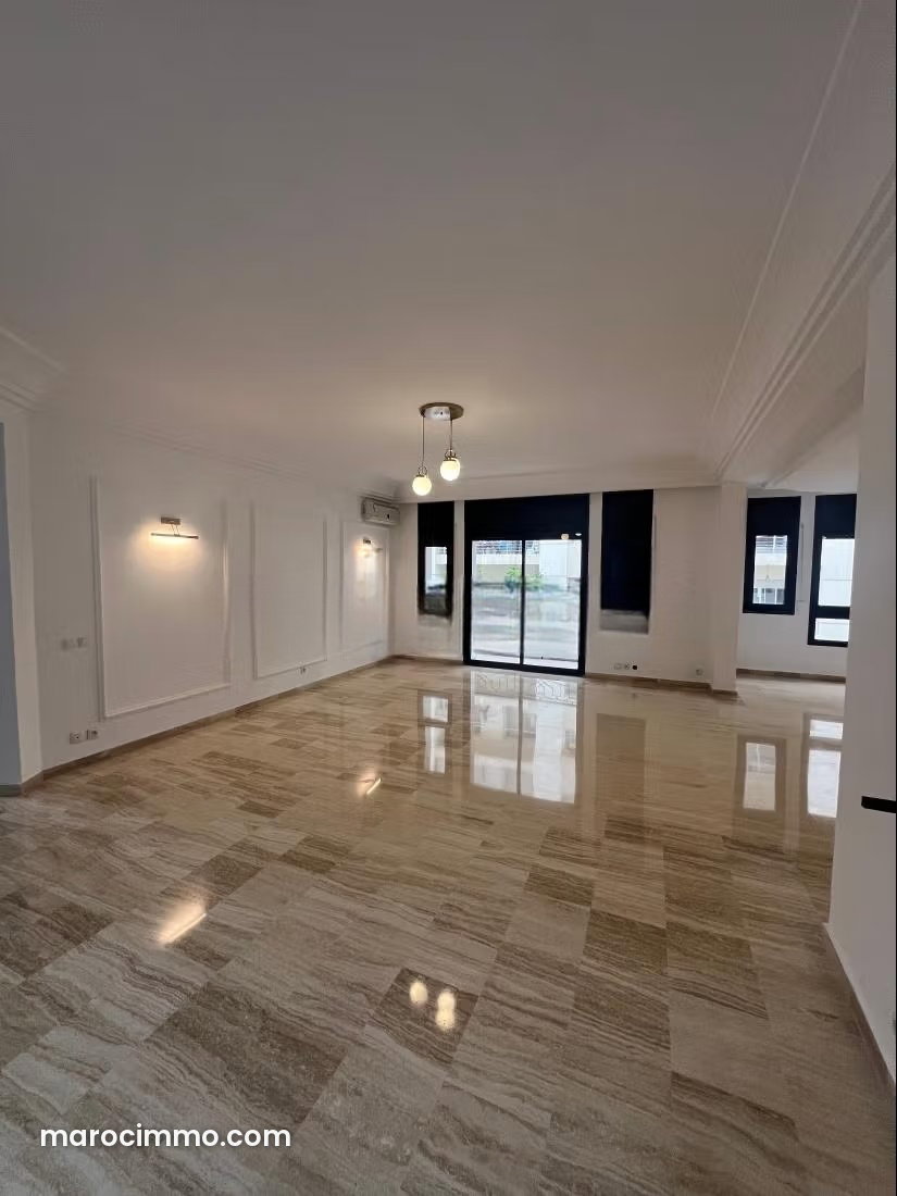 231 m² Apartment, 4 Bedrooms with Terrace, Racine, Casablanca — Casablanca