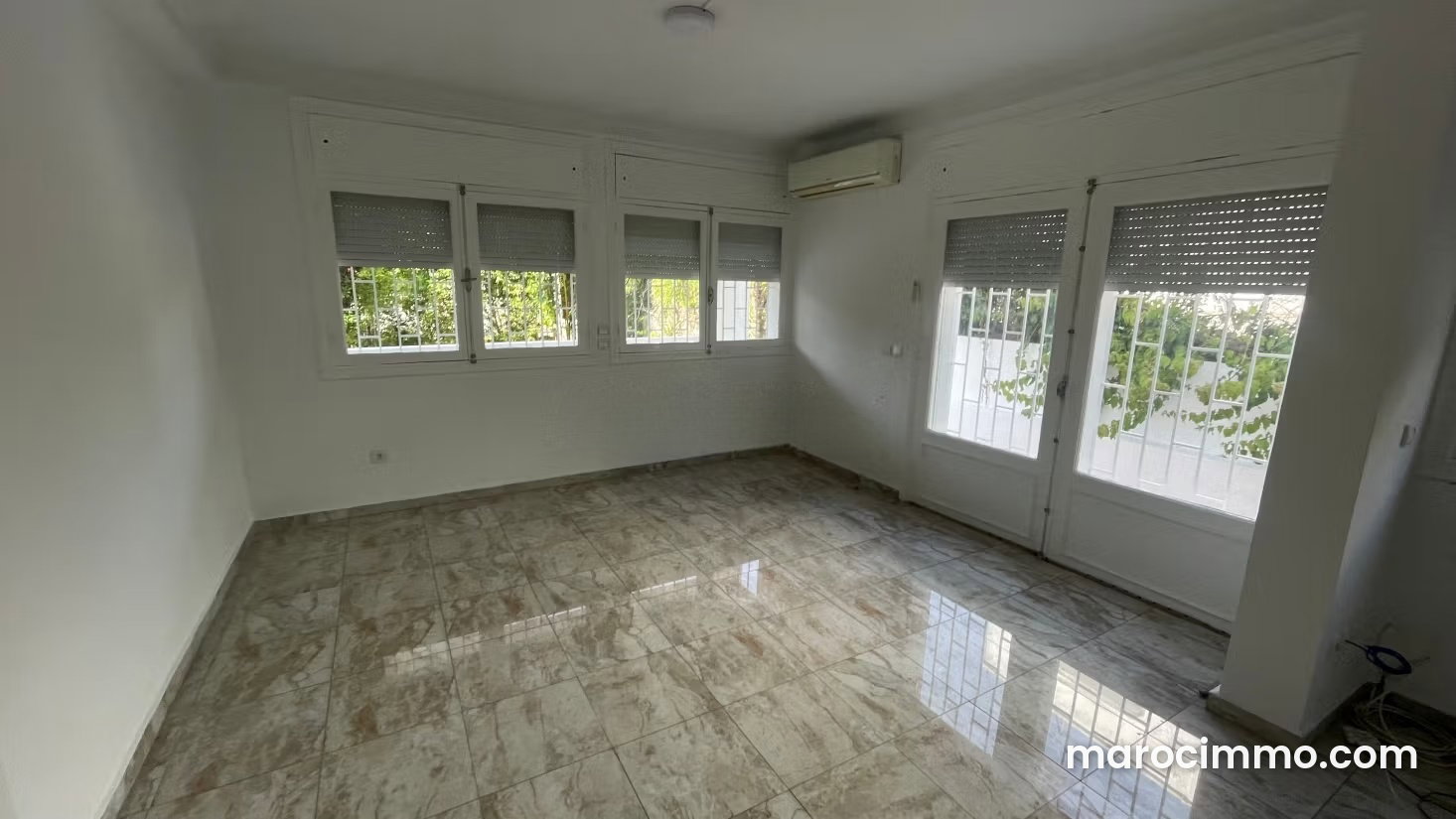 Villa de standing à louer à Hassan, Rabat, 700 m² — Rabat