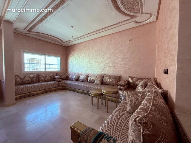 Appartement de vacances à louer en Centre. Surface de 100 m². Système de parabole et résidence sécurisée — 3