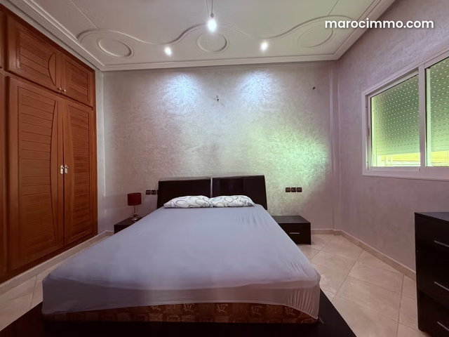 Appartement de vacances à louer en Centre. Surface de 100 m². Système de parabole et résidence sécurisée — 4