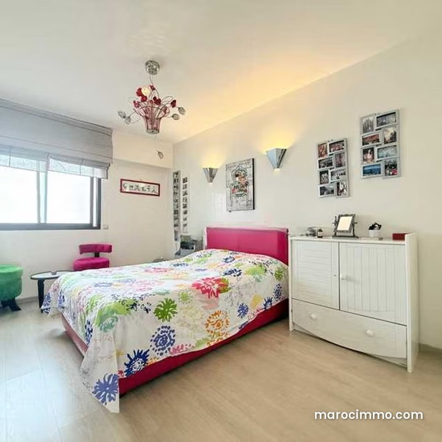 Appartement à Vendre de 127.0 m² à Casablanca, Hopitaux — 3