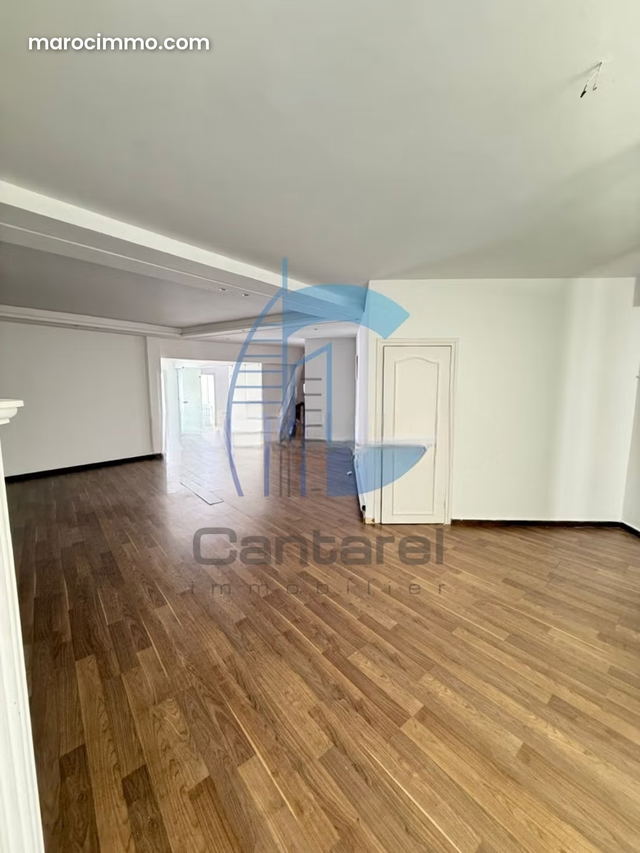Magnificent Office for Rent in Racine — Casablanca