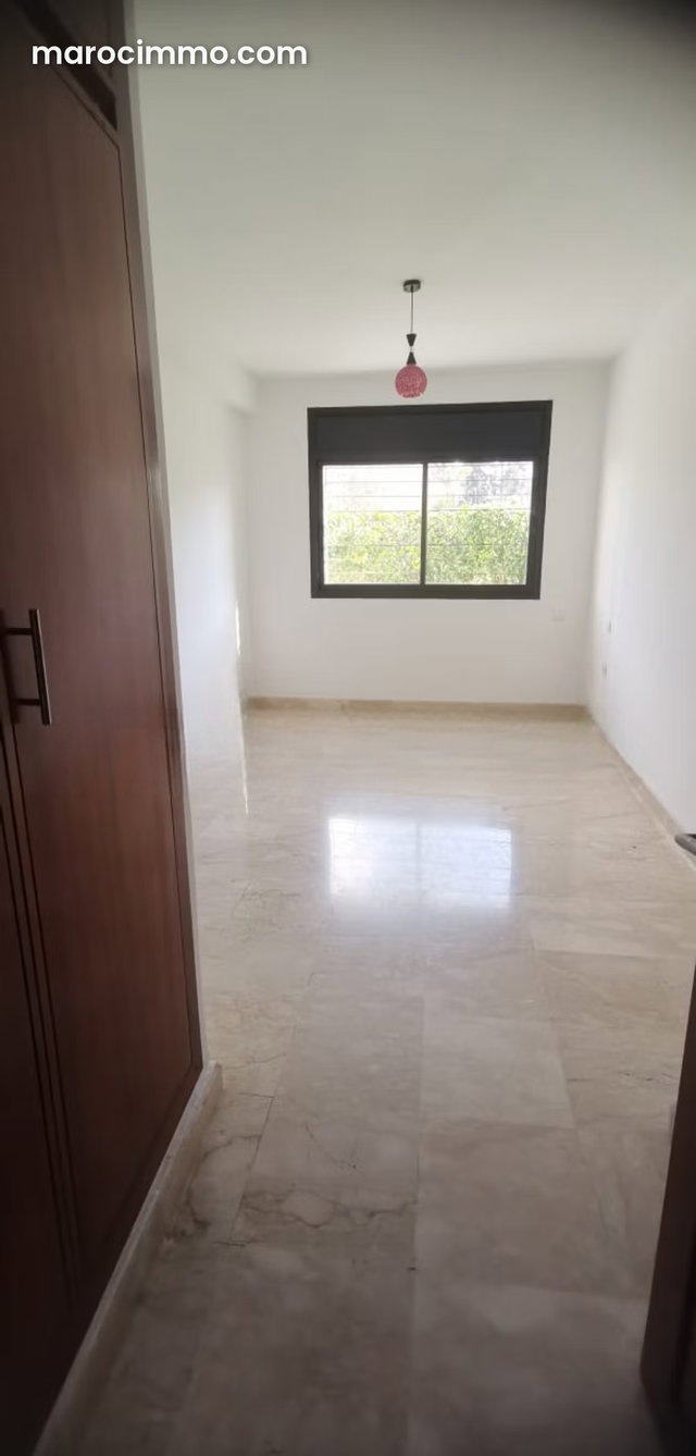 À VENDRE – Superbe Appartement à Hay Riad 240 m² — 3