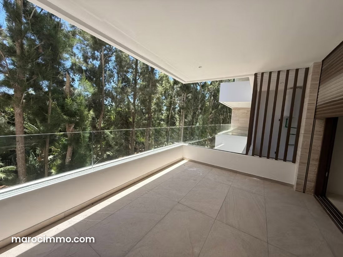 Appartement meublé 2 chambres avec jardin privé, Souissi, Rabat — Rabat