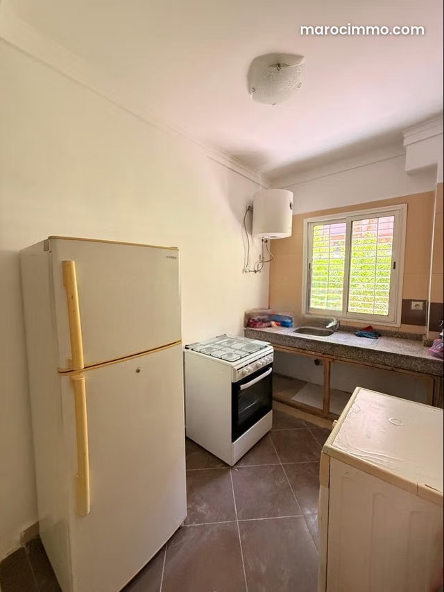 Vend appartement à Hay Mabrouka. 3 pièces. Concierge et climatisation — 4