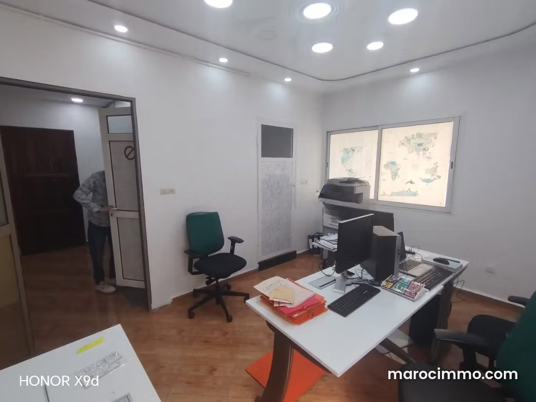 45 m² Office for Rent on Hay Tarik's Main Road, Casablanca — Casablanca