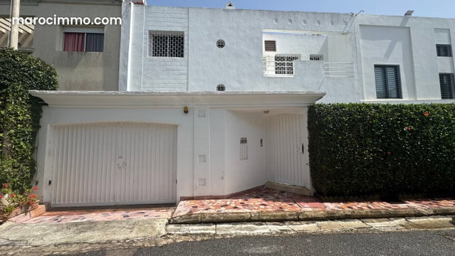 Magnifique villa à vendre à Dar Bouazza quartier Nawrass. 3 chambres. Terrasse et jardin — 3