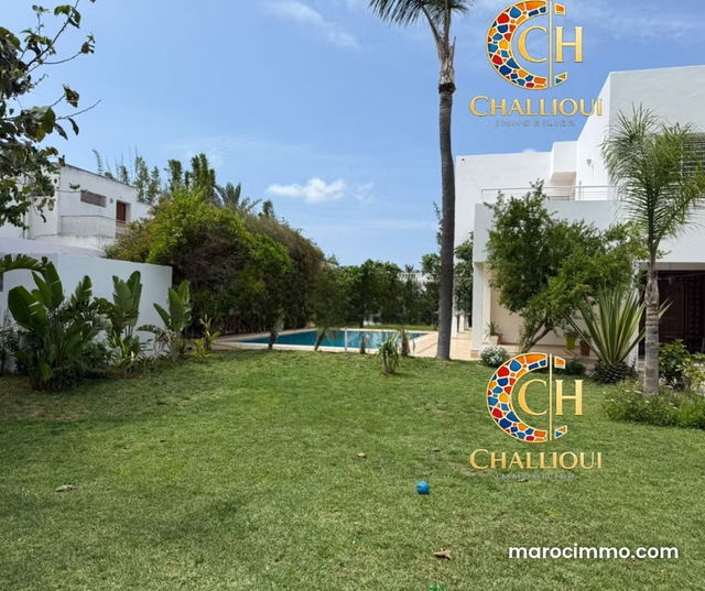 Location Villa Vide Renovée à Souissi — الرباط