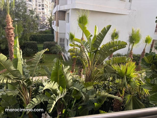 Très bel appartement 3 chambres prestigia hay Riad — Rabat