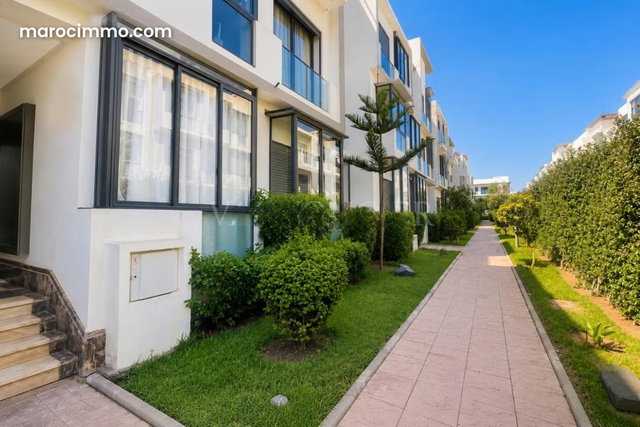 Appartement moderne 3 chambres avec terrasse à vendre à Dar Bouazza — 5