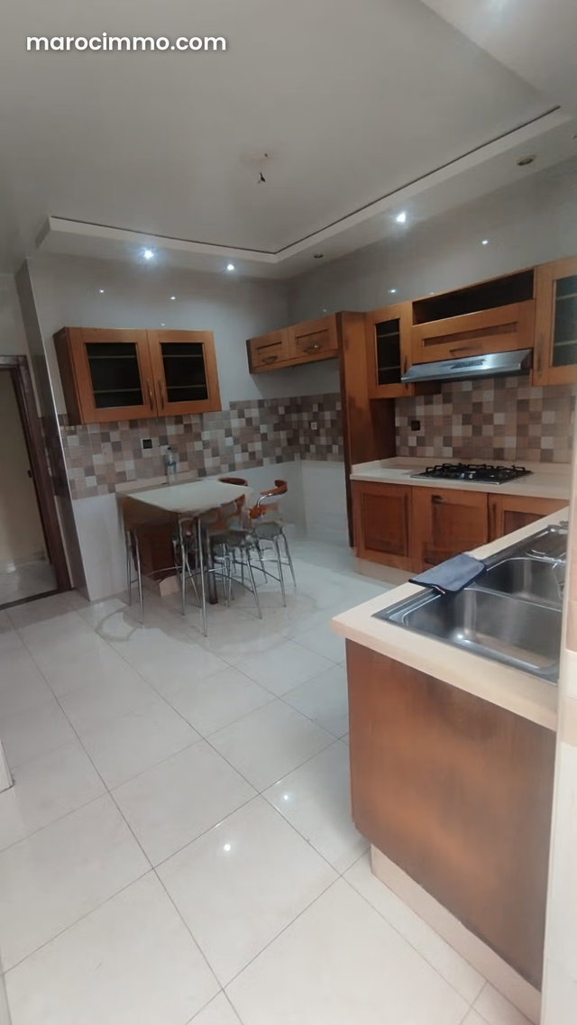 3 Bedroom Apartment for Rent in La Gironde, Unfurnished — 3