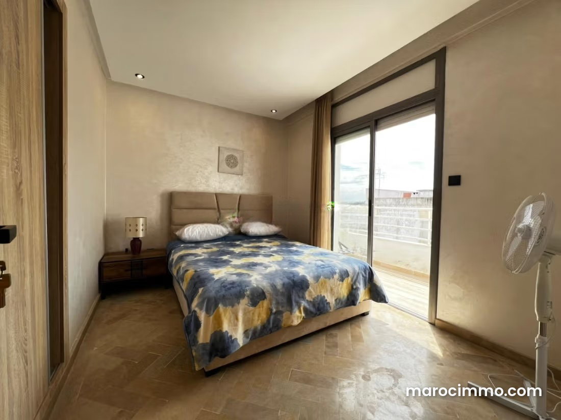 Top-Floor Furnished Apartment with Terrace in Racine, Casablanca — Casablanca