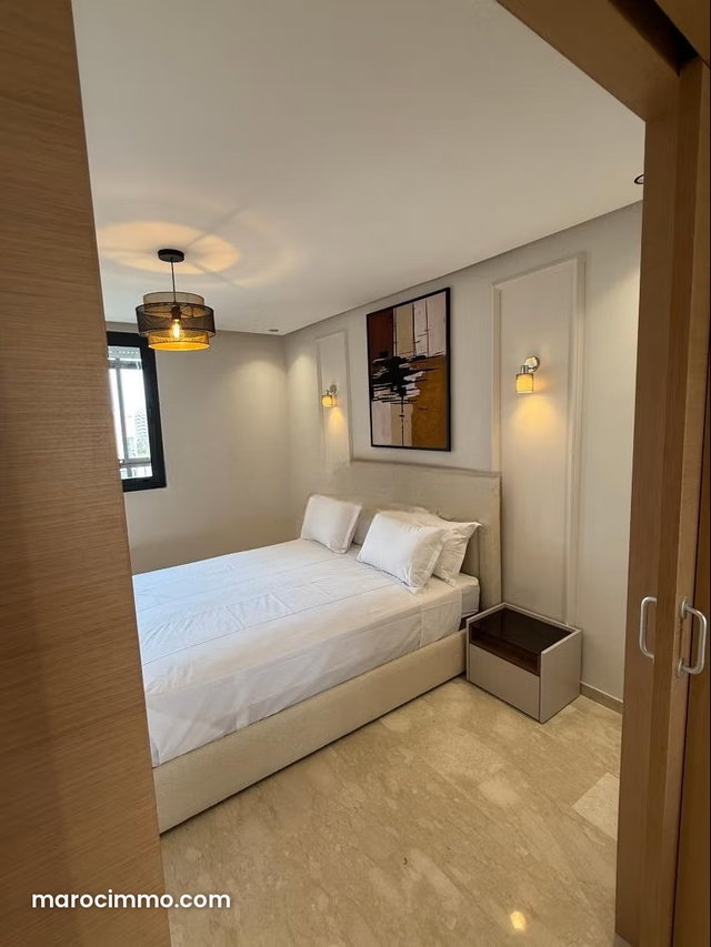 Luxury 4-Bedroom Apartment Double Living Room Prestigia — 2
