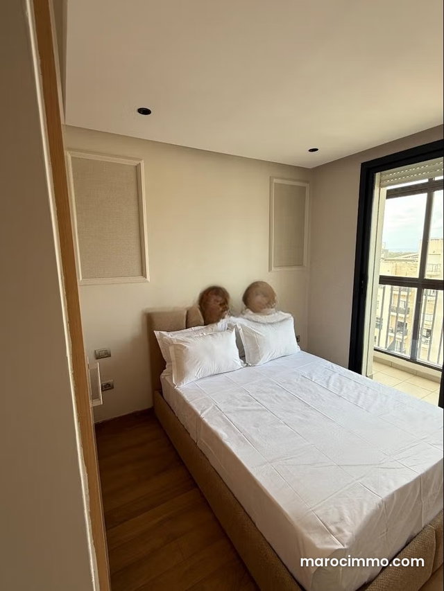 Luxury 4-Bedroom Apartment Double Living Room Prestigia — 3