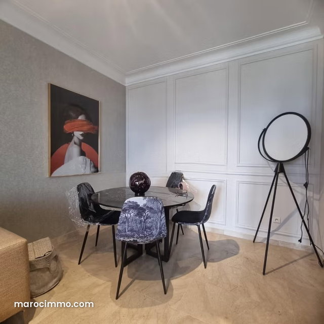 Studio for Rent in Triangle d'Or with Terrace — 4