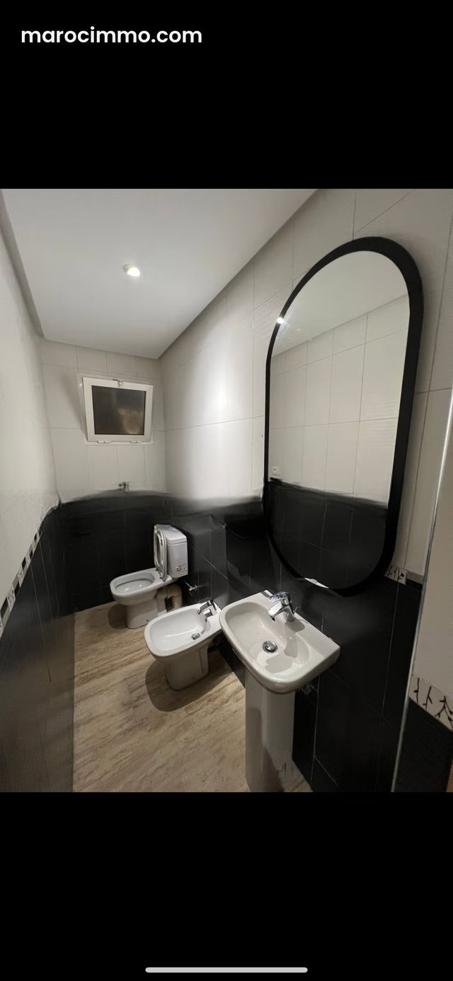 Appartement en location à Agdal. Surface totale 67 m². Meublé — 3