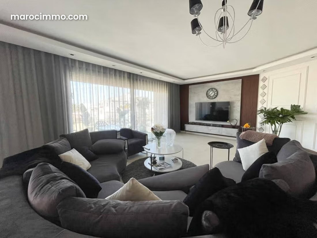 Furnished 180 sqm Apartment with Terrace, Gauthier, Casablanca — Casablanca