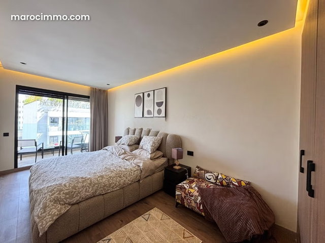 Grand studio jamais habité — 2