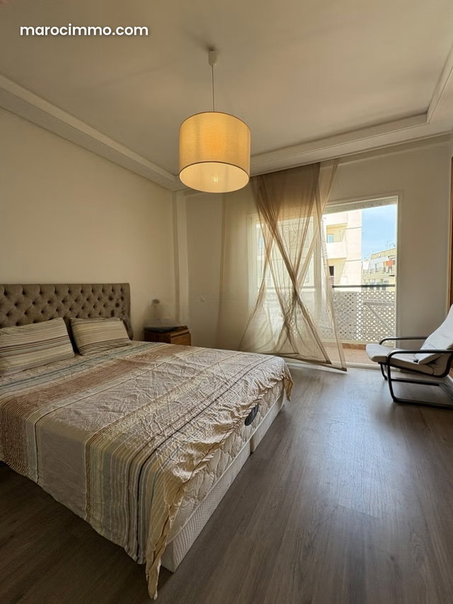 Bel appartement a vendre sur triangle d'or — 2