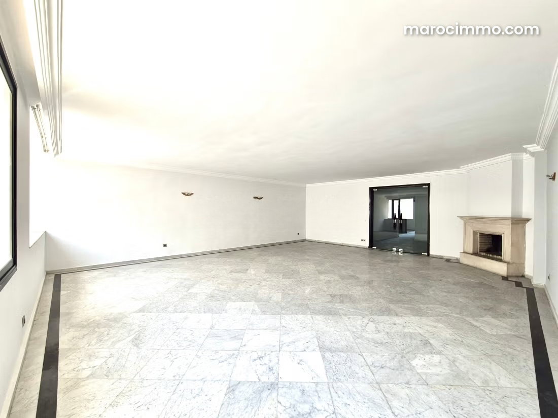 Spacious 265 m² Apartment with Terrace in Racine, Casablanca — Casablanca