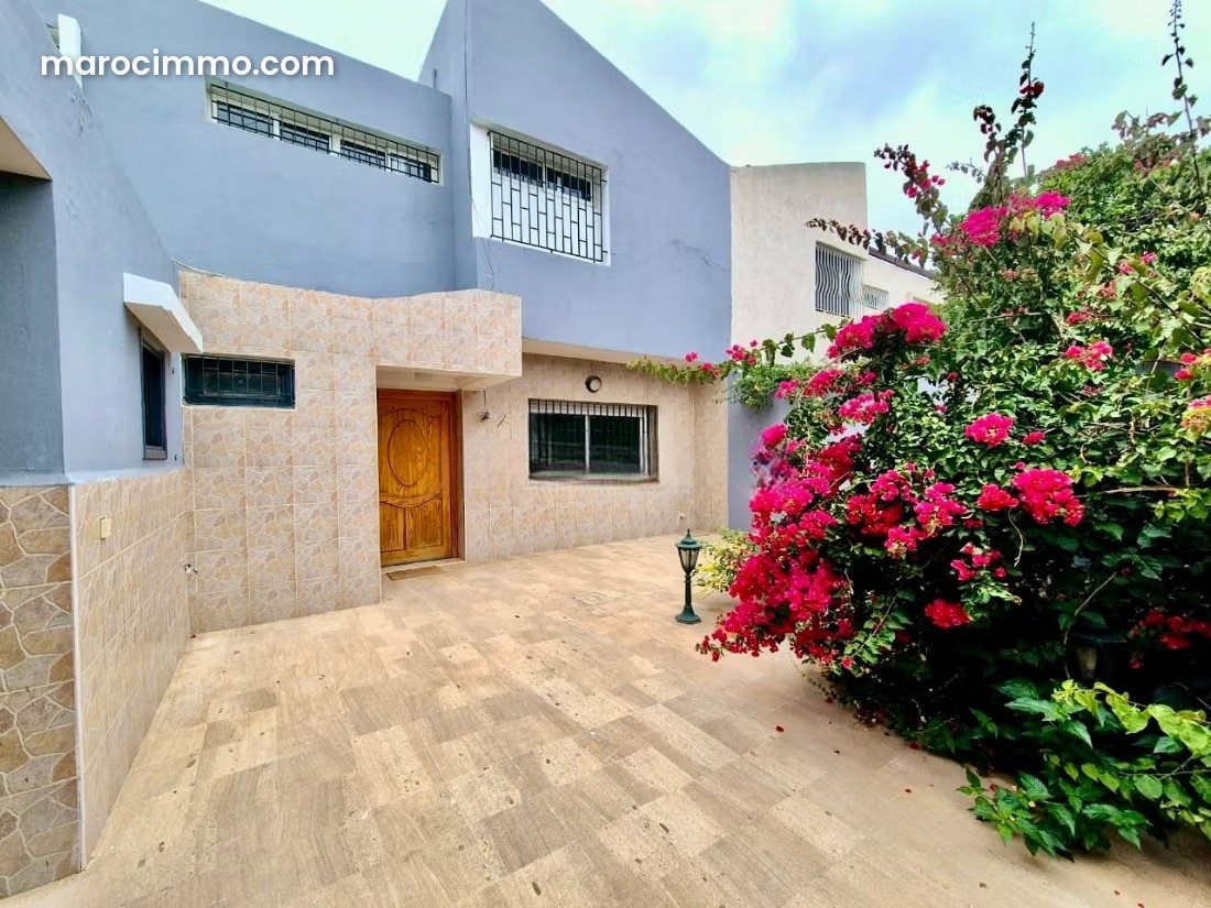 360 m² Villa for Rent in C.I.L, Casablanca, Secure Gated Residence — Casablanca