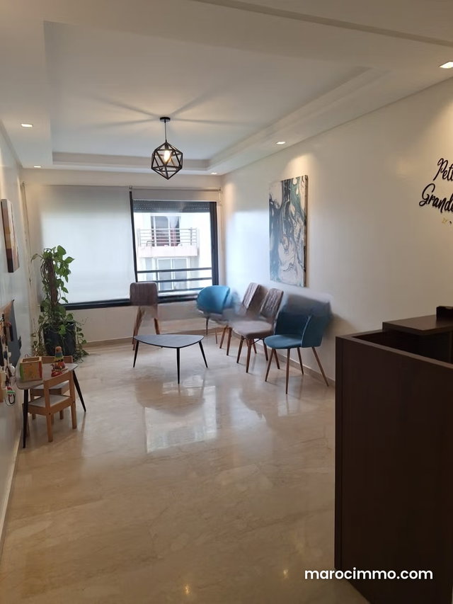 Bureau 53 m², Bourgogne Ouest — 3