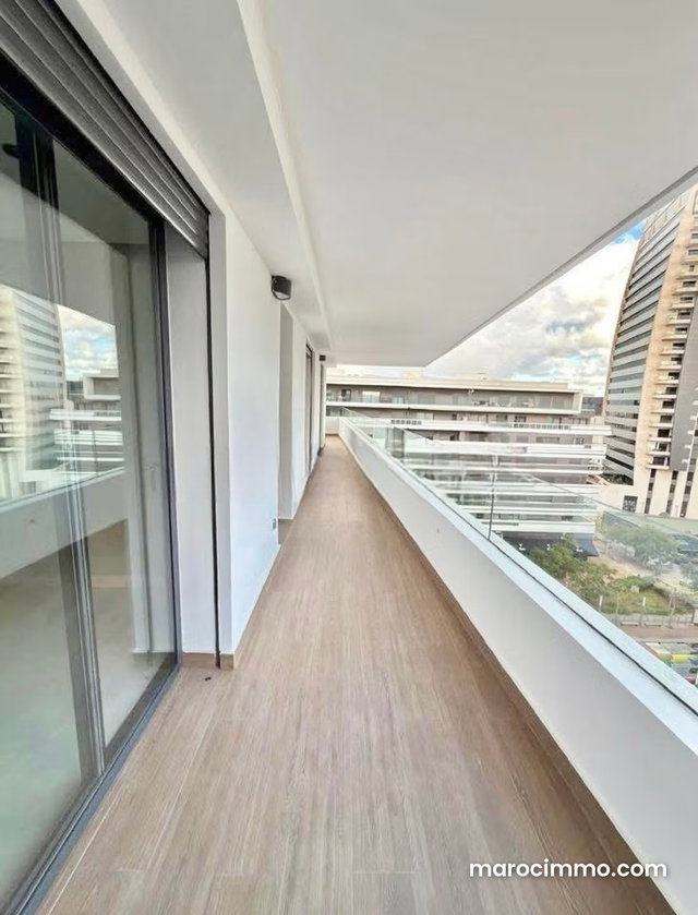 Superbe Appartement 2ch Meublé à CFC — 3