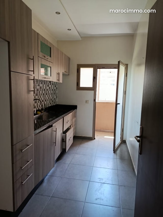 À vendre – Appartement à Cherifia — 4