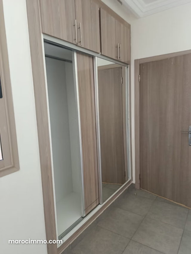À vendre – Appartement à Cherifia — 5