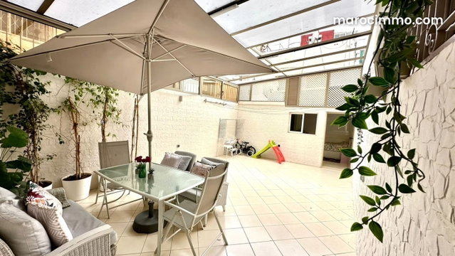 Appartement en location à Maârif Extension. Surface totale 200 m². Terrasse et ascenseur — 2