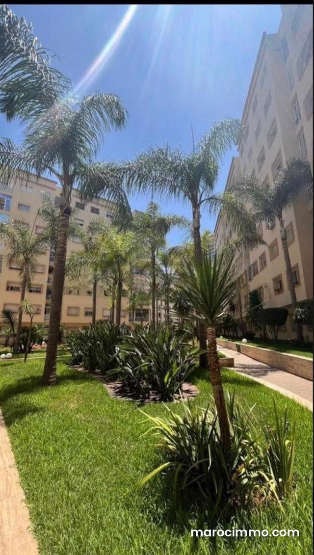 Appt Vide à Louer 110 m² porte Californie 2 — 2