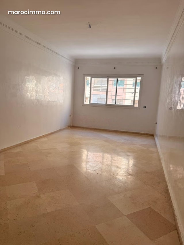 Appt Vide à Louer 110 m² porte Californie 2 — 3