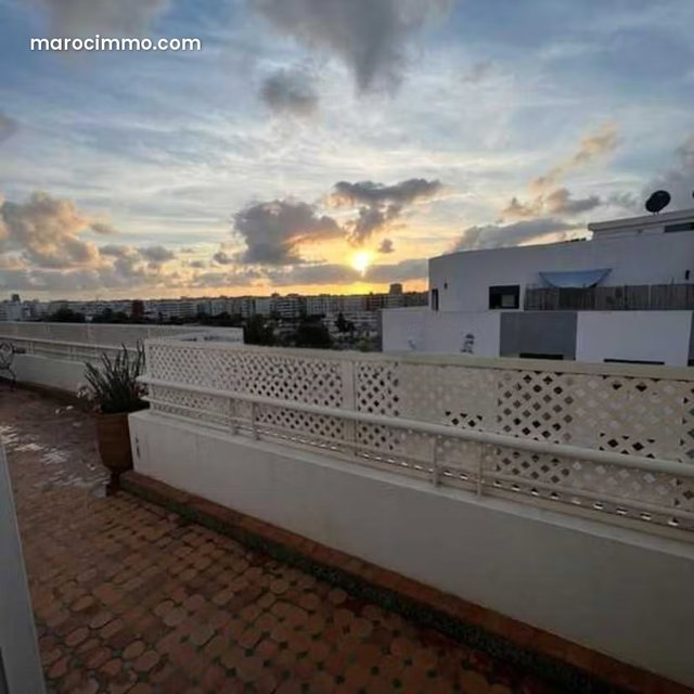 Appartement à Louer de 189.0 m² à Casablanca, Maarif — 2