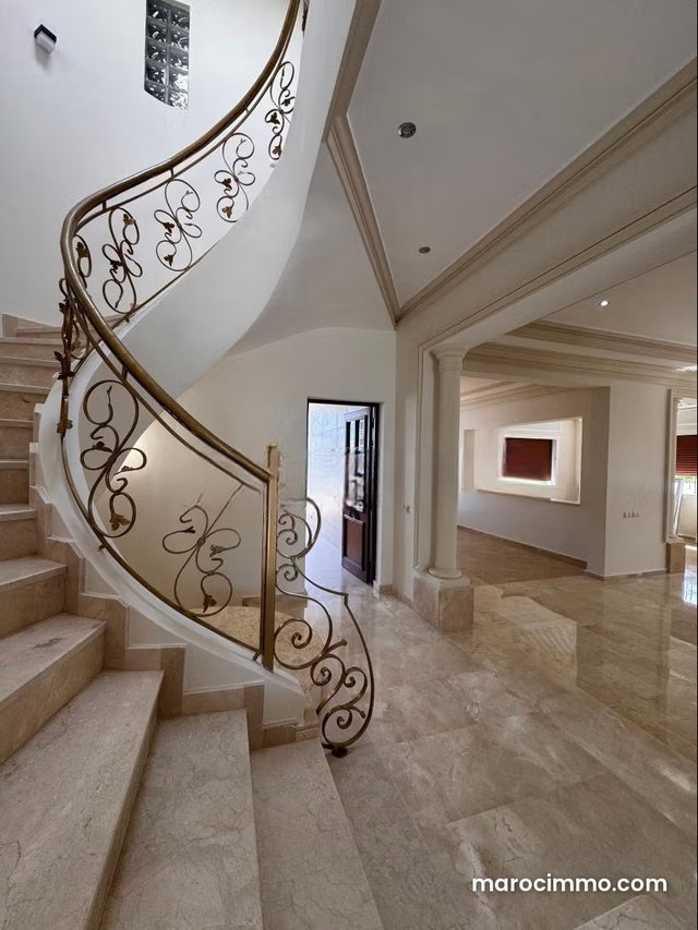 Villa à louer jbel kbir — 3