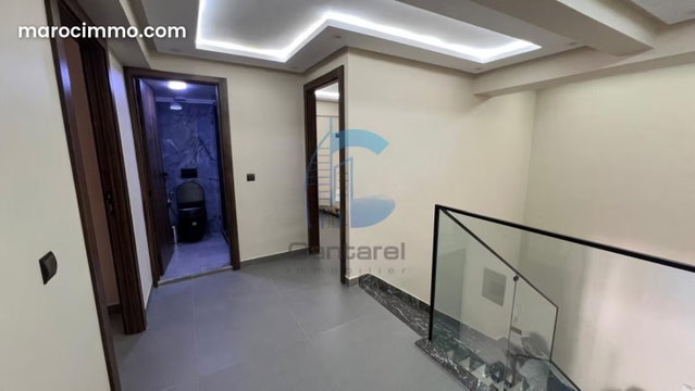 Appartement duplex 3 chambres meublé avec terrasse au rdc à vendre victor hugo marrakech — 5