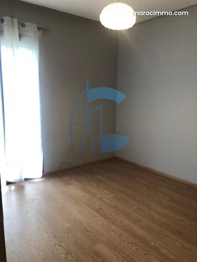 Location spacieux appartement bouskoura — 4