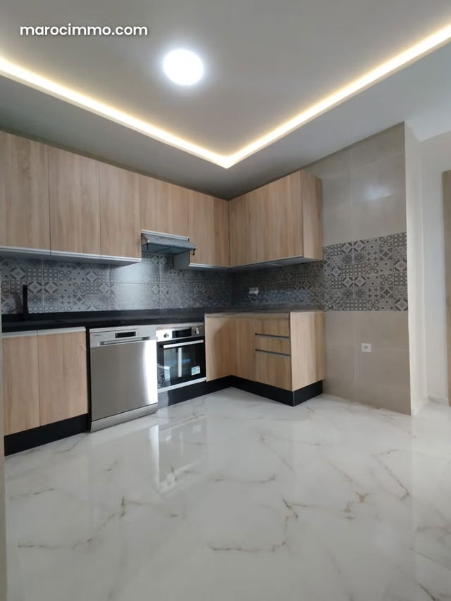 Vente d'un appartement à Mertil. Superficie totale 62 m². Résidence gardée — Martil