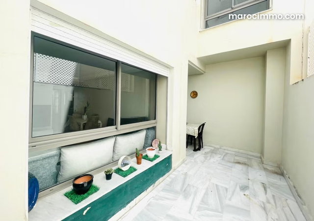 West Bourgogne apartment for rent, 2 bedrooms, terrace — 3