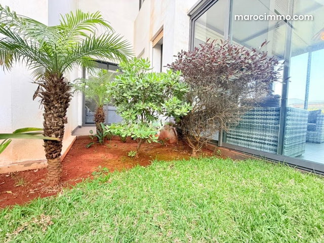 Rez de jardin avec piscine résidence vert marina — 3