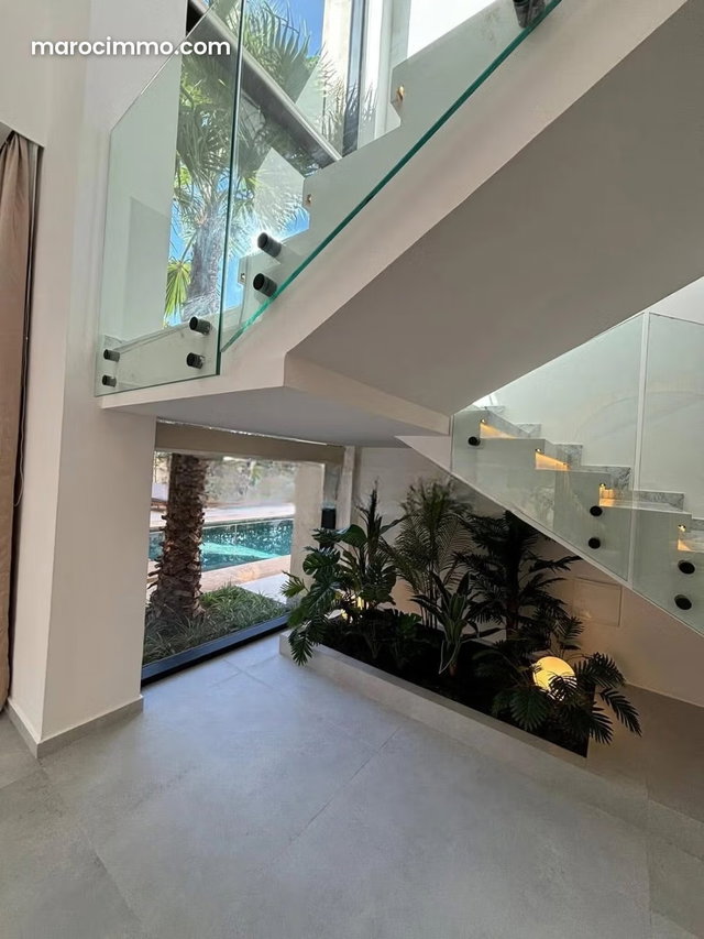 Villa de luxe à louer à Route de l'Ourika. 4 chambres agréables. Bien meublé — 4