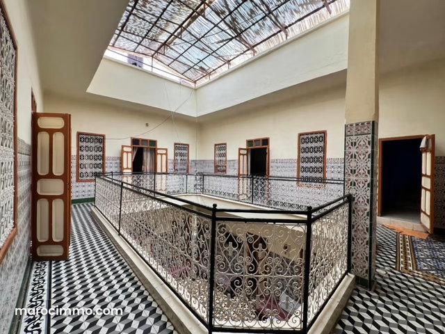 Riad titré de charme à vendre au coeur de medina — 4