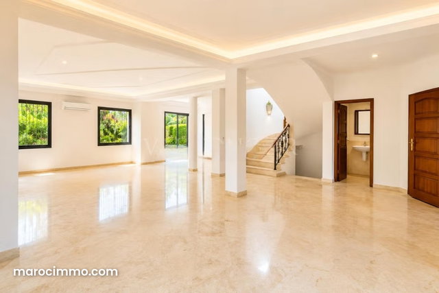Villa for rent in Ain Diab – 3 suites – Garden – Rooftop – Quiet street near the sea — 2