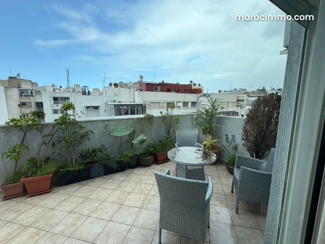 Bel appartement en location à Gauthier. 2 belles chambres. Meublé — Casablanca