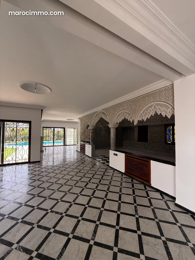 Villa 1000m² avec piscine A LOUER à Hay Riad — 4