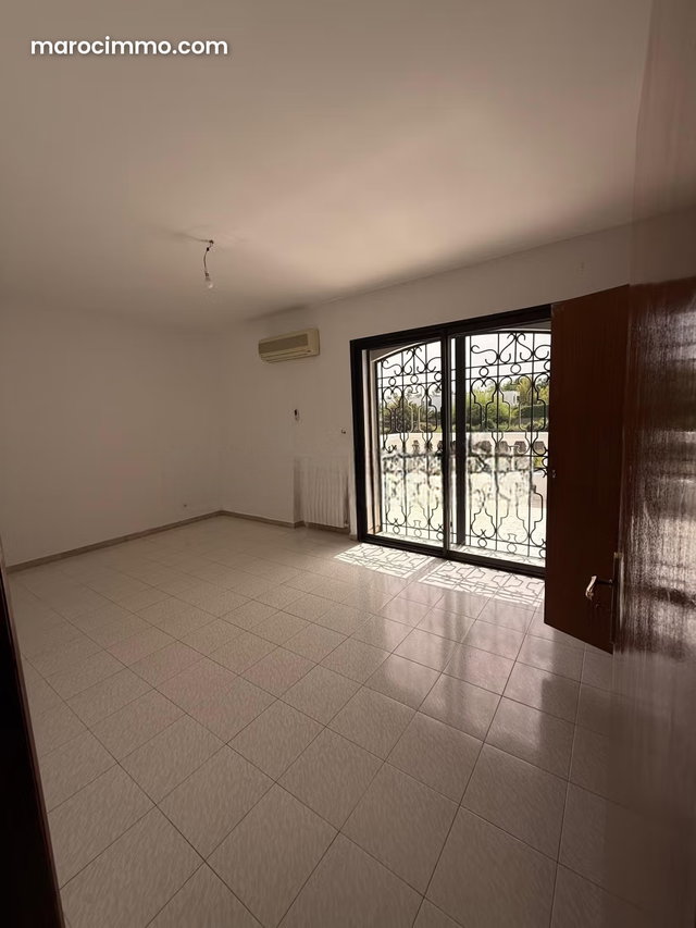 Villa 1000m² avec piscine A LOUER à Hay Riad — 5