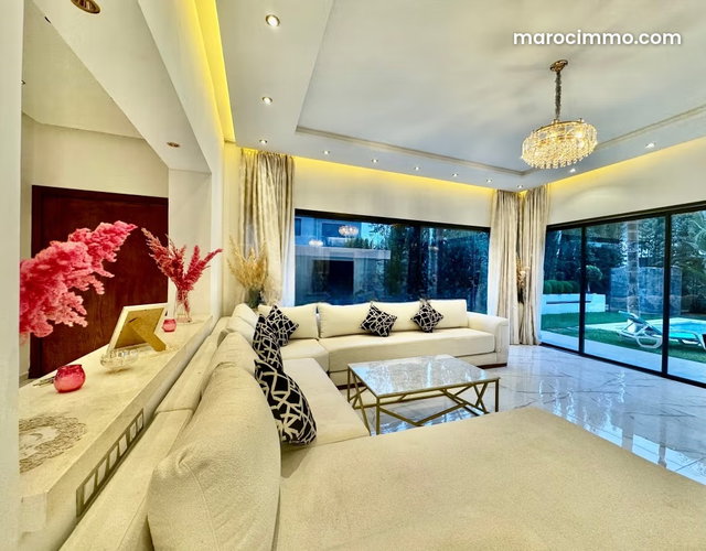 Villa de luxe à louer à Route de Tahanaout. Superficie 500 m². Meublé — 4
